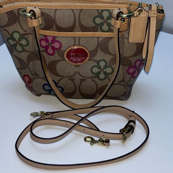 Coach F22226 Y2K Signature Payton Clover Tote (Tan/Signature/Multi) - Picture 11 of 11